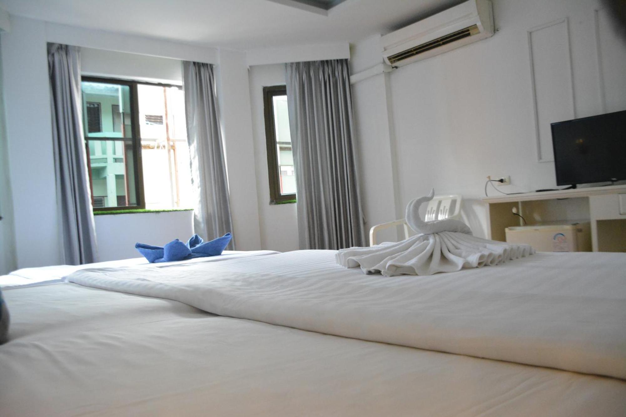 Hotel Chilli Salza Patong Exterior foto