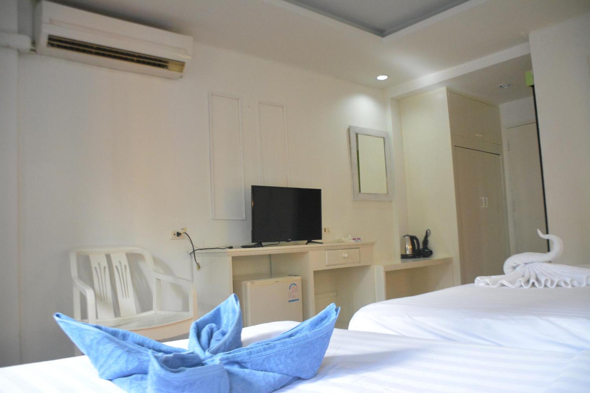 Hotel Chilli Salza Patong Exterior foto
